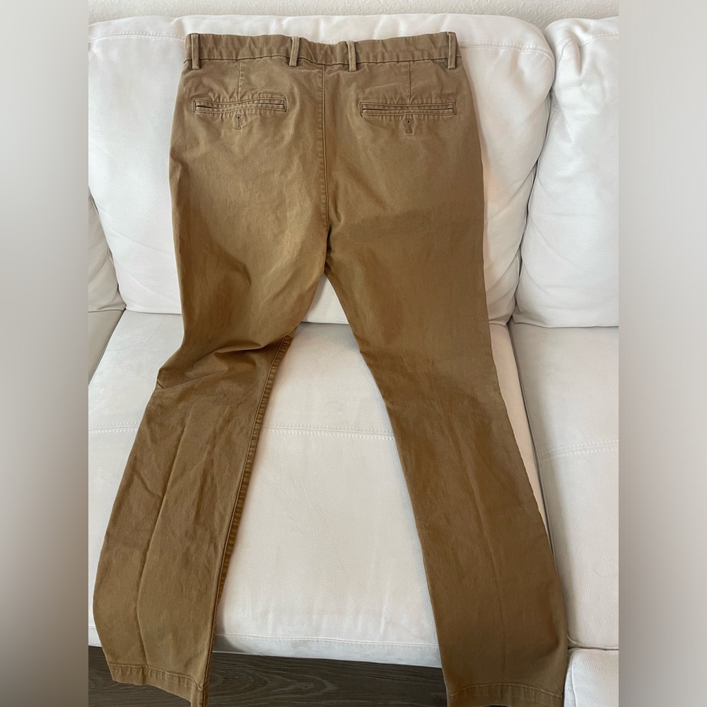 Gap men’s essential khaki